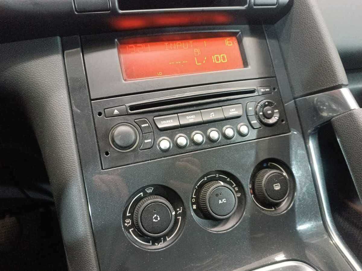 Peugeot 3008 с пробегом — 2011 год. Фото: #12