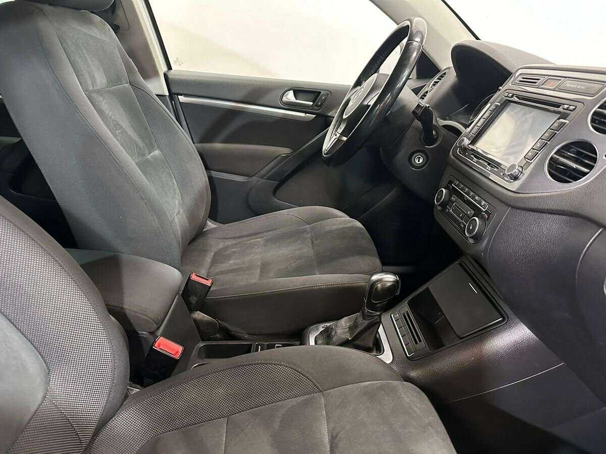 Volkswagen Tiguan с пробегом — 2011 год. Фото: #9