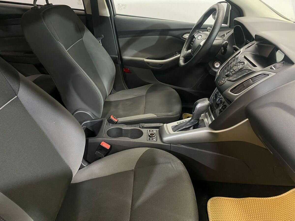 Ford Focus с пробегом — 2011 год. Фото: #9