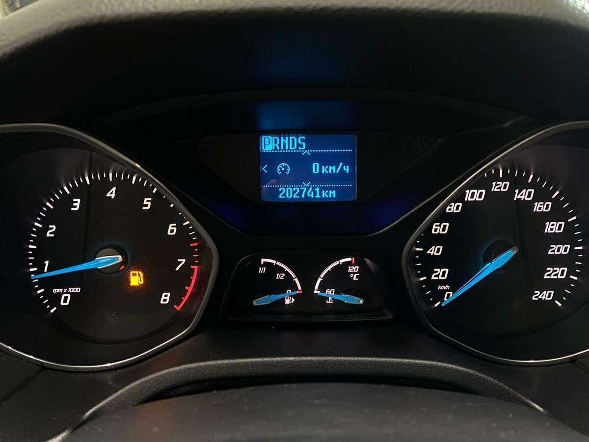 Ford Focus с пробегом — 2011 год. Фото: #12