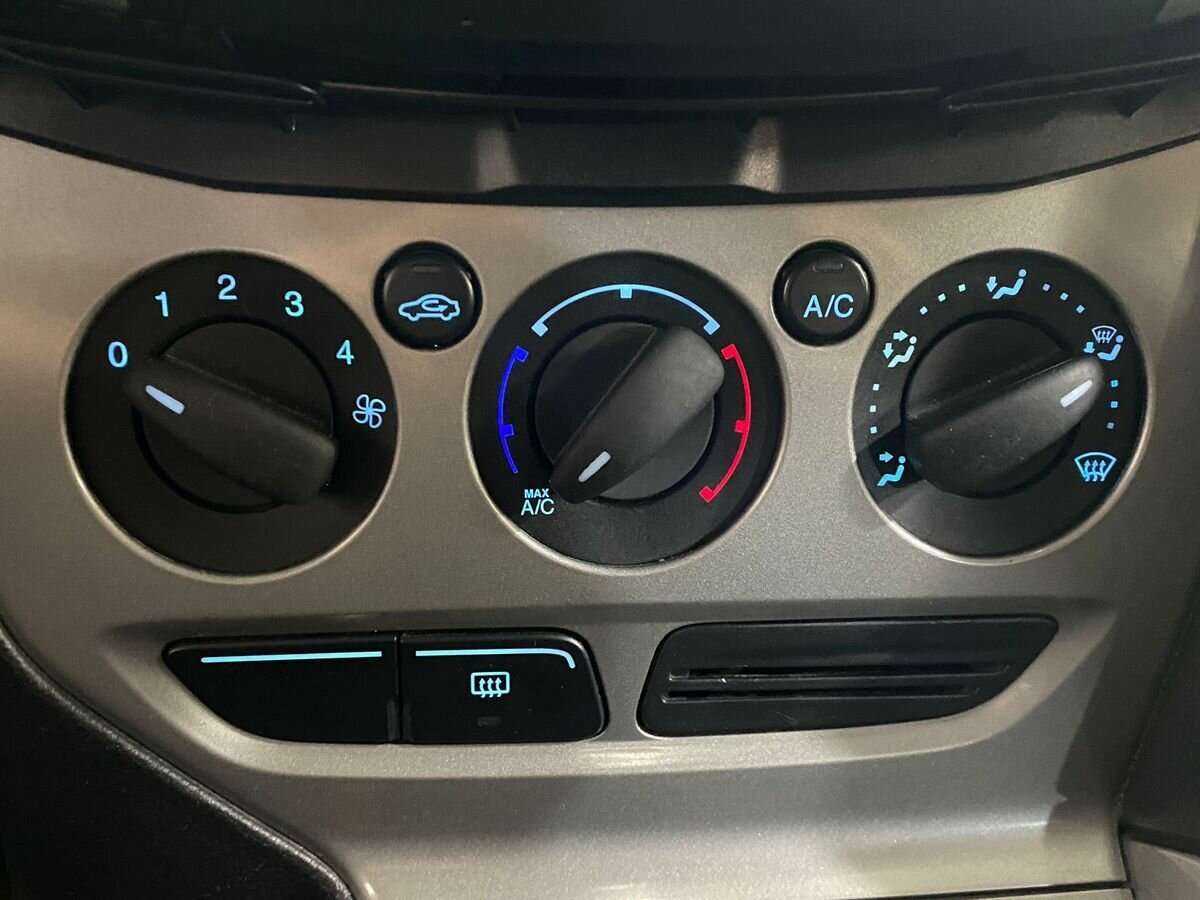 Ford Focus с пробегом — 2011 год. Фото: #14