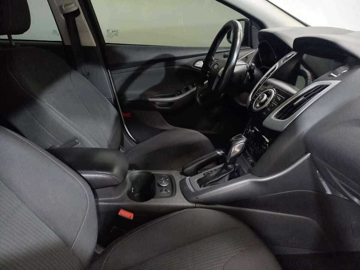 Ford Focus с пробегом — 2014 год. Фото: #9