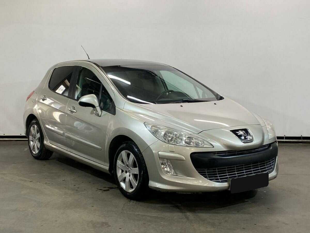 Peugeot 308 с пробегом — 2008 год. Фото: #2