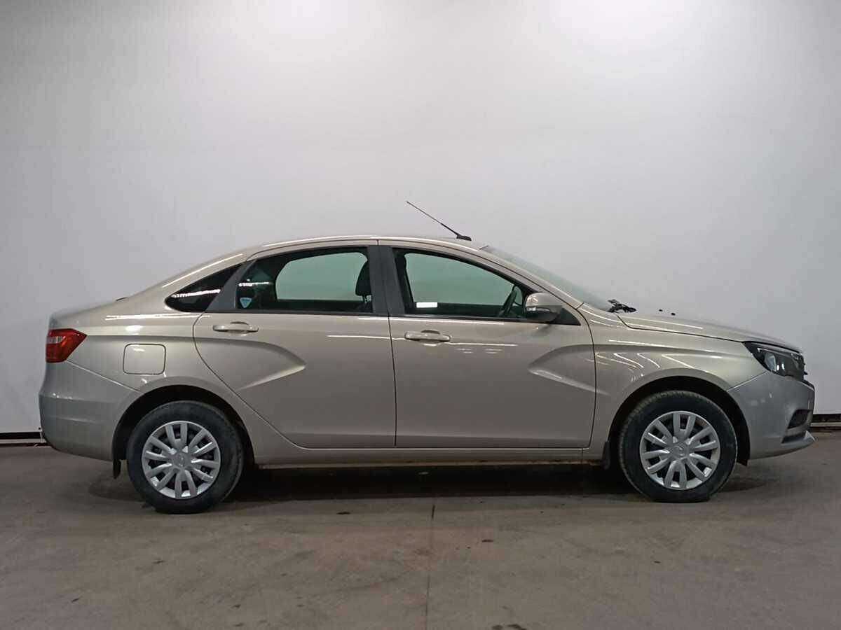 Lada (ВАЗ) Vesta с пробегом — 2018 год. Фото: #3