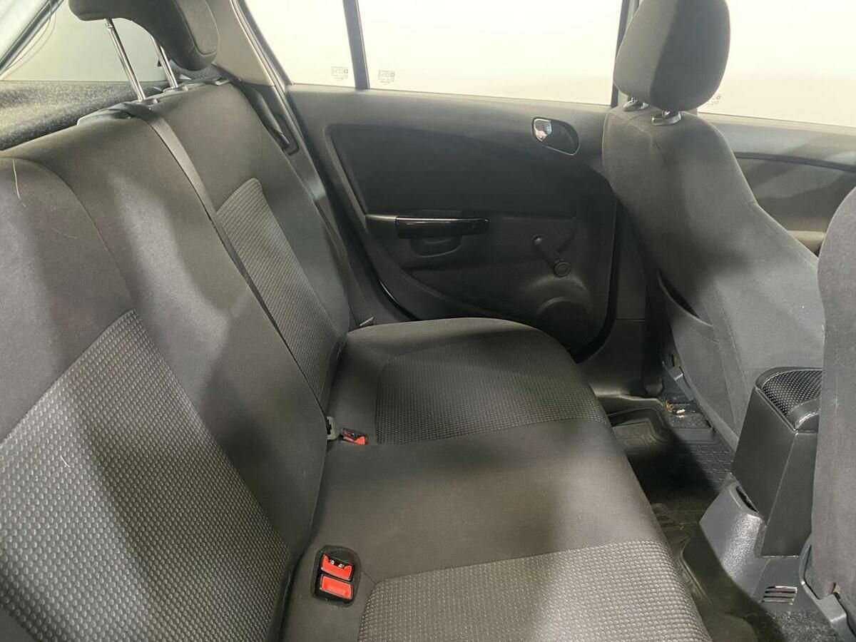 Opel Corsa с пробегом — 2012 год. Фото: #10