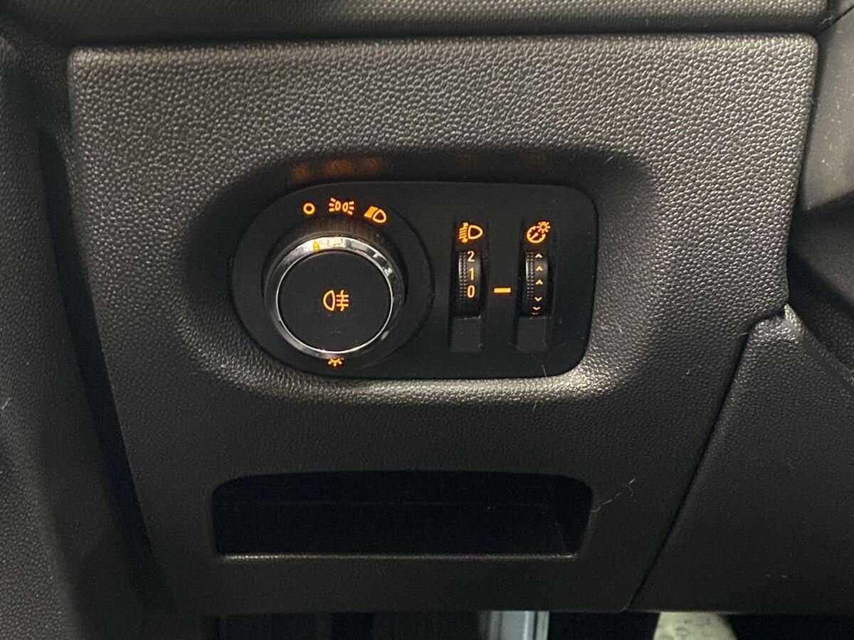 Opel Corsa с пробегом — 2012 год. Фото: #14