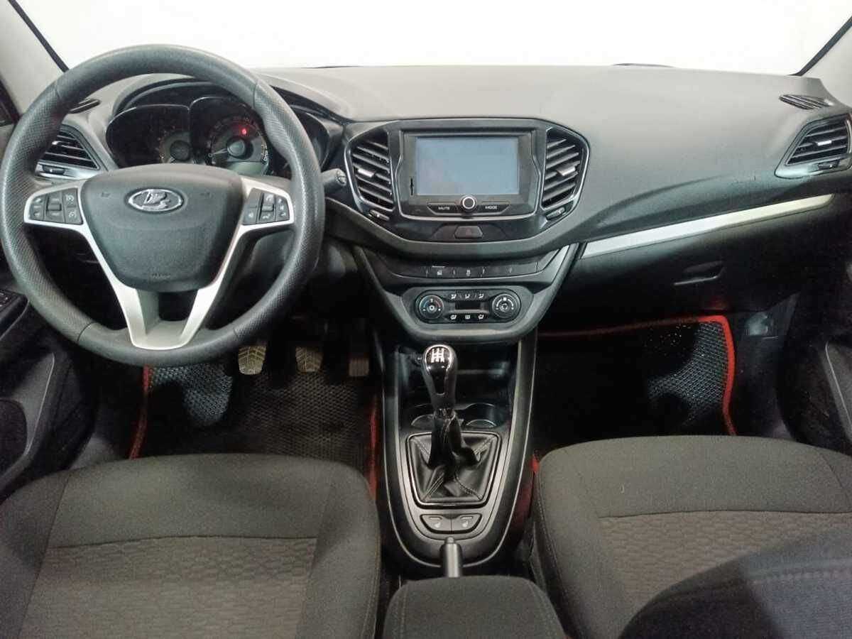 Lada (ВАЗ) Vesta с пробегом — 2019 год. Фото: #8