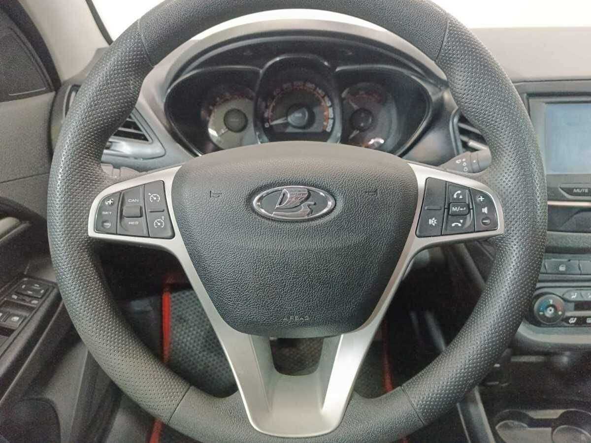 Lada (ВАЗ) Vesta с пробегом — 2019 год. Фото: #11