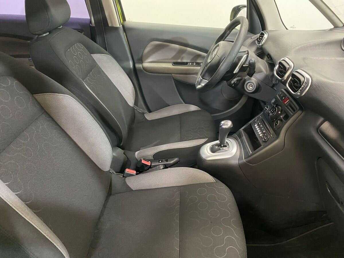 Citroen C3 Picasso с пробегом — 2012 год. Фото: #9