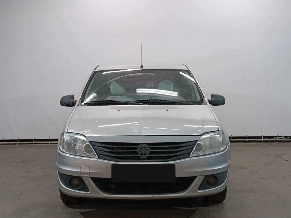 Renault Logan с пробегом — 2012 год. Фото: #1
