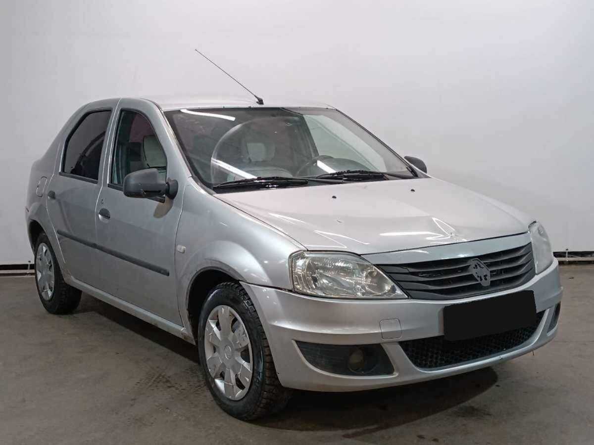 Renault Logan с пробегом — 2012 год. Фото: #2