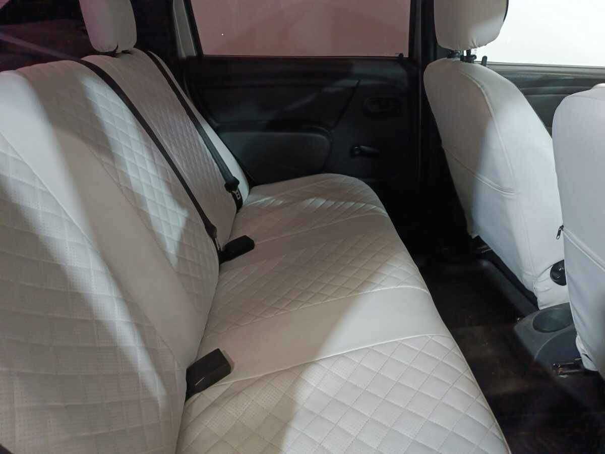 Renault Logan с пробегом — 2012 год. Фото: #10