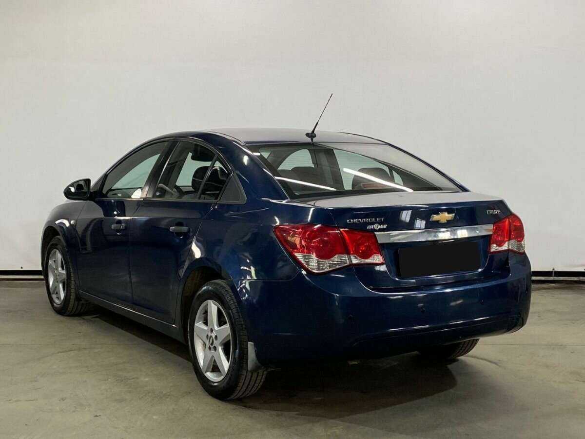 Chevrolet Cruze с пробегом — 2011 год. Фото: #6