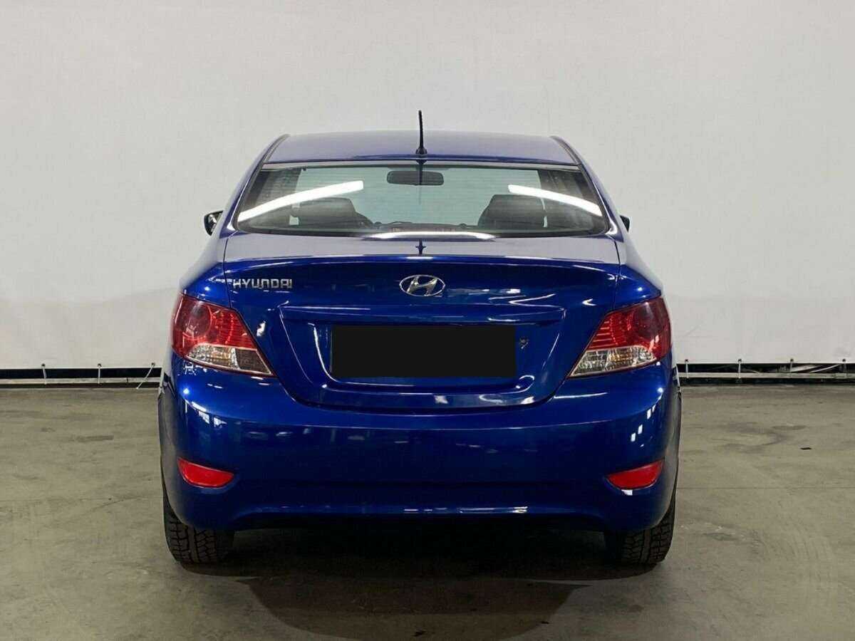 Hyundai Solaris с пробегом — 2013 год. Фото: #5