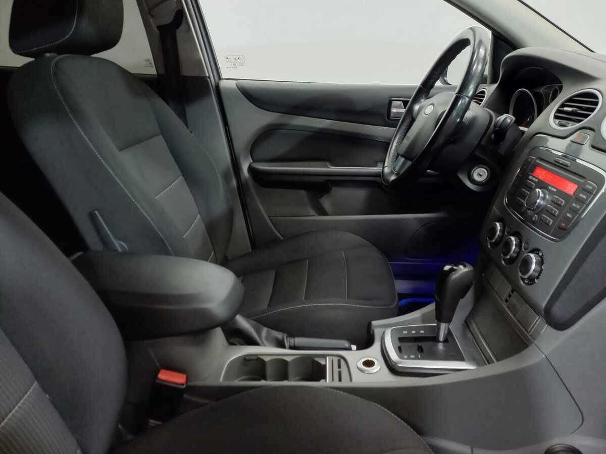 Ford Focus с пробегом — 2011 год. Фото: #9