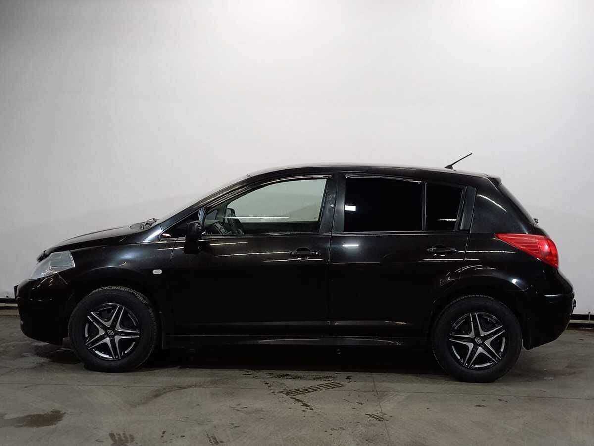 Nissan Tiida с пробегом — 2011 год. Фото: #7