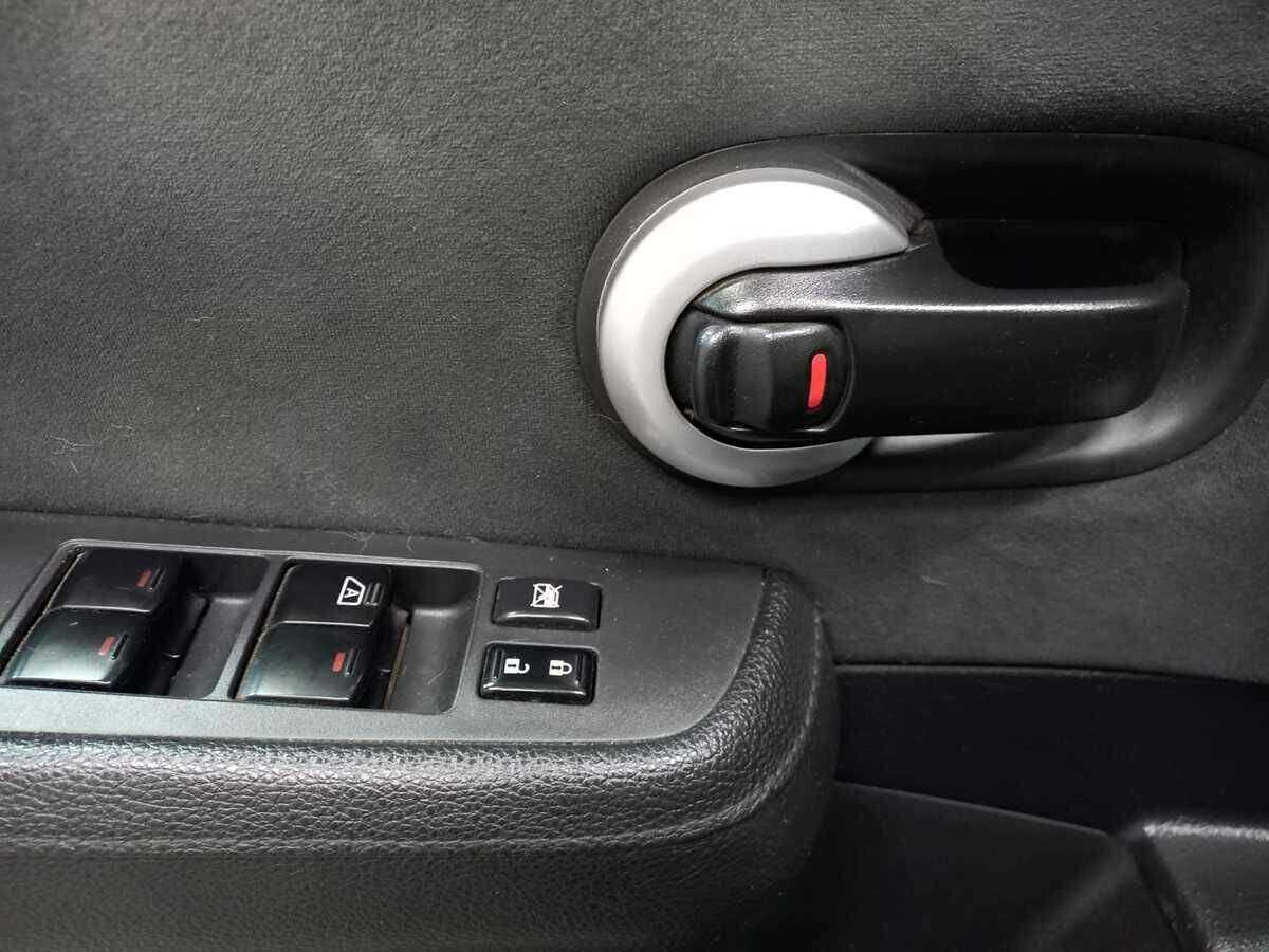 Nissan Tiida с пробегом — 2011 год. Фото: #14