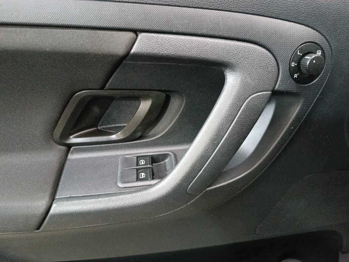 Skoda Fabia с пробегом — 2010 год. Фото: #14