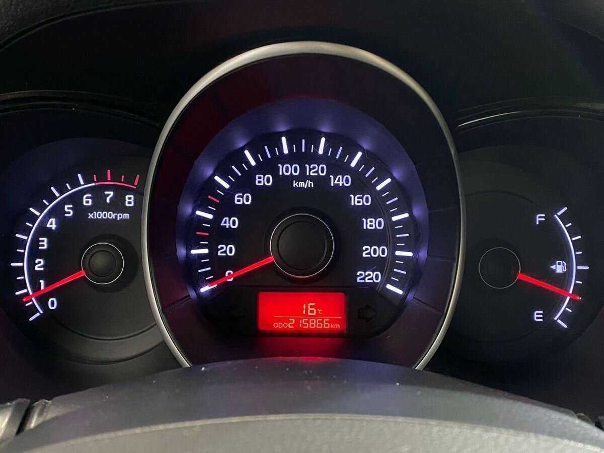 Kia Rio с пробегом — 2013 год. Фото: #11