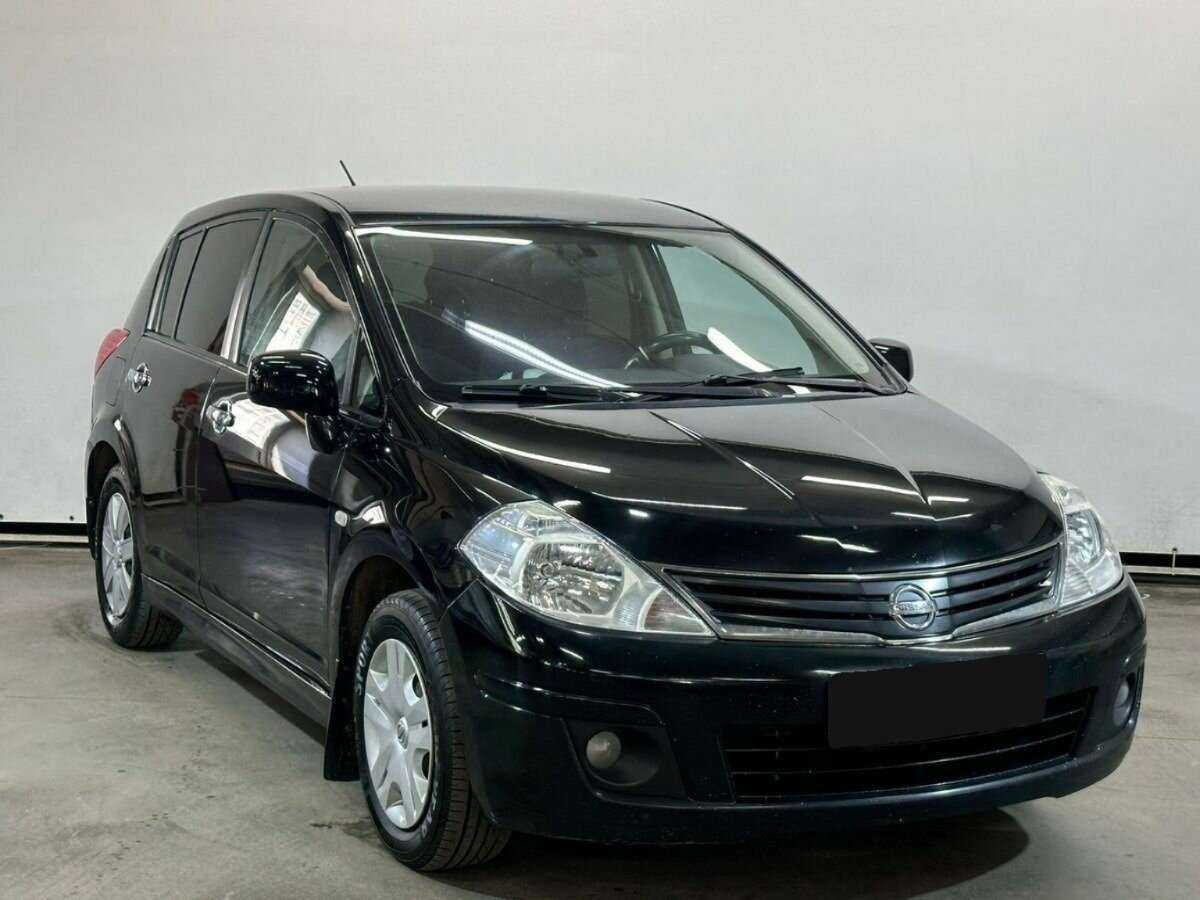 Nissan Tiida с пробегом — 2010 год. Фото: #2