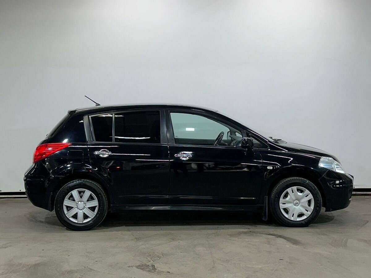 Nissan Tiida с пробегом — 2010 год. Фото: #3