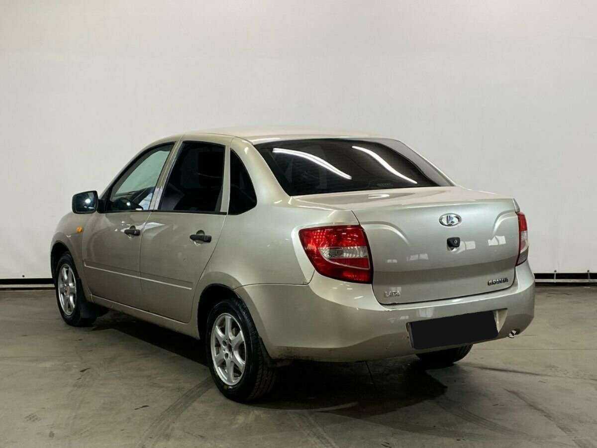 Lada (ВАЗ) Granta с пробегом — 2012 год. Фото: #6