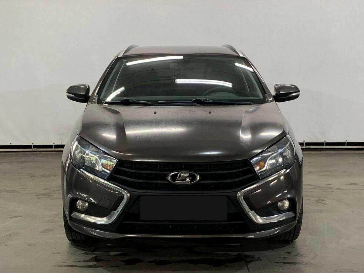 Lada (ВАЗ) Vesta с пробегом — 2018 год. Фото: #1