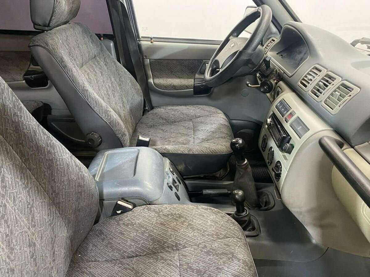 УАЗ Patriot с пробегом — 2006 год. Фото: #9