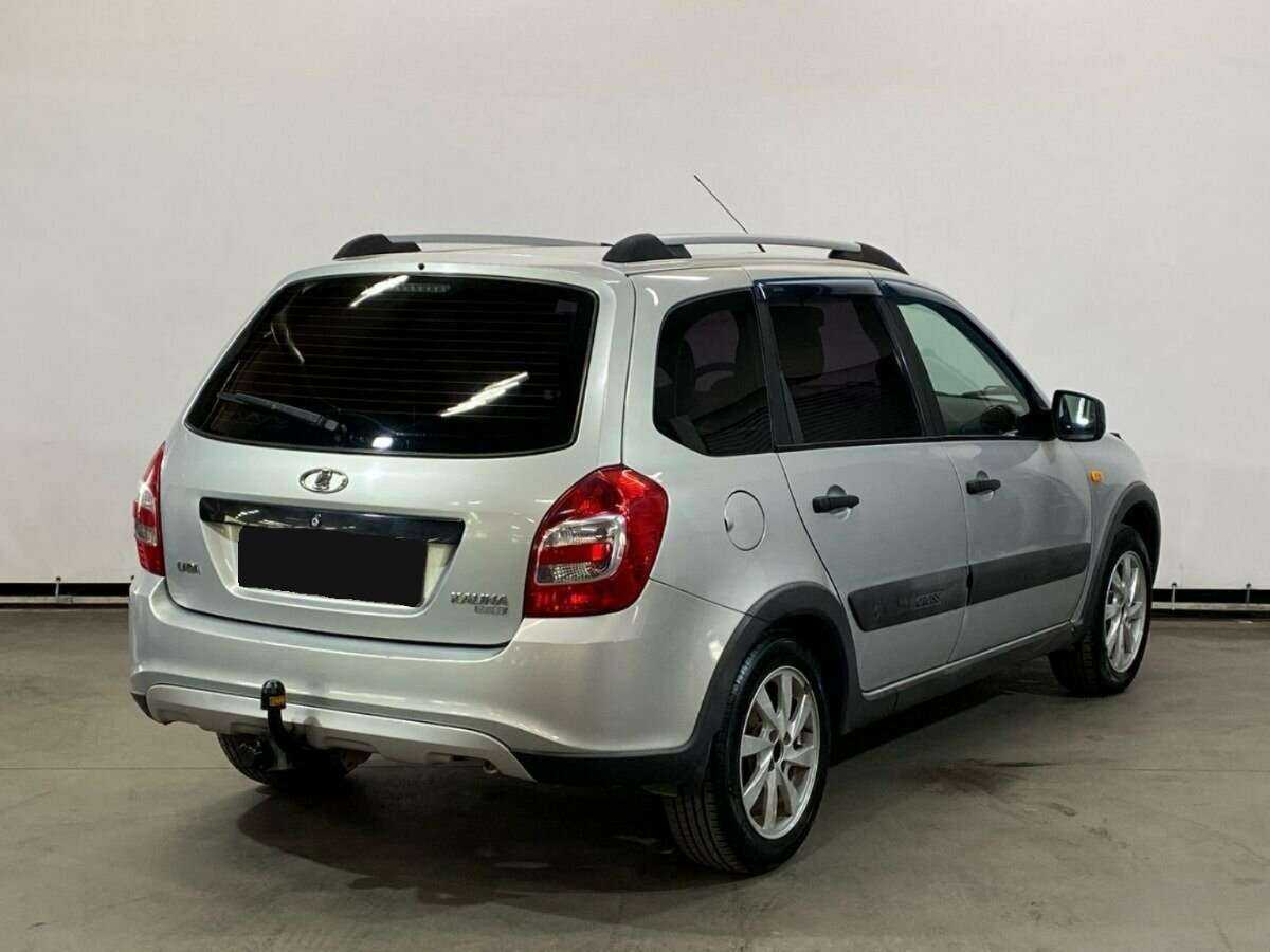 Lada (ВАЗ) Kalina с пробегом — 2015 год. Фото: #4