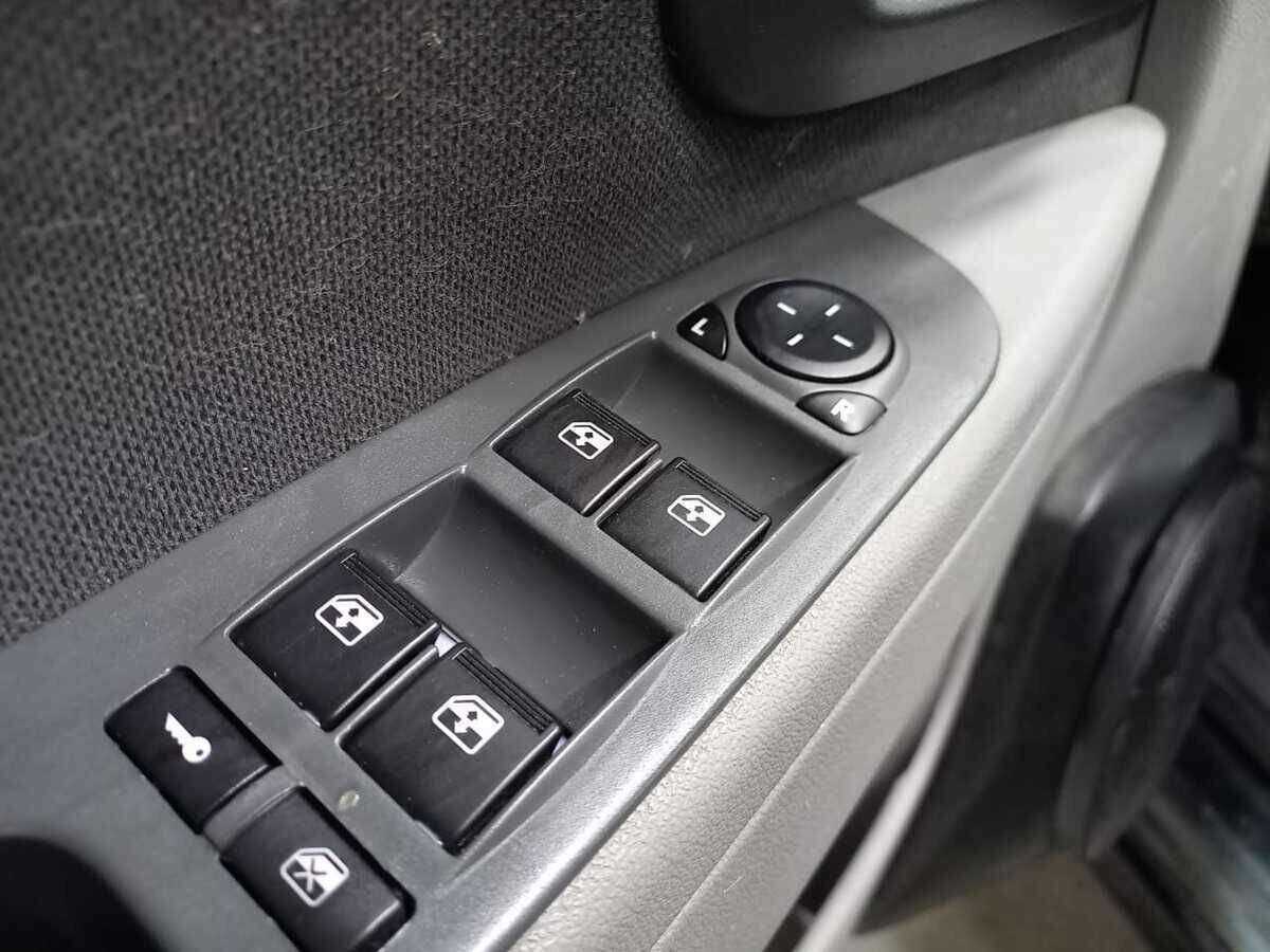 Lada (ВАЗ) Priora с пробегом — 2010 год. Фото: #13