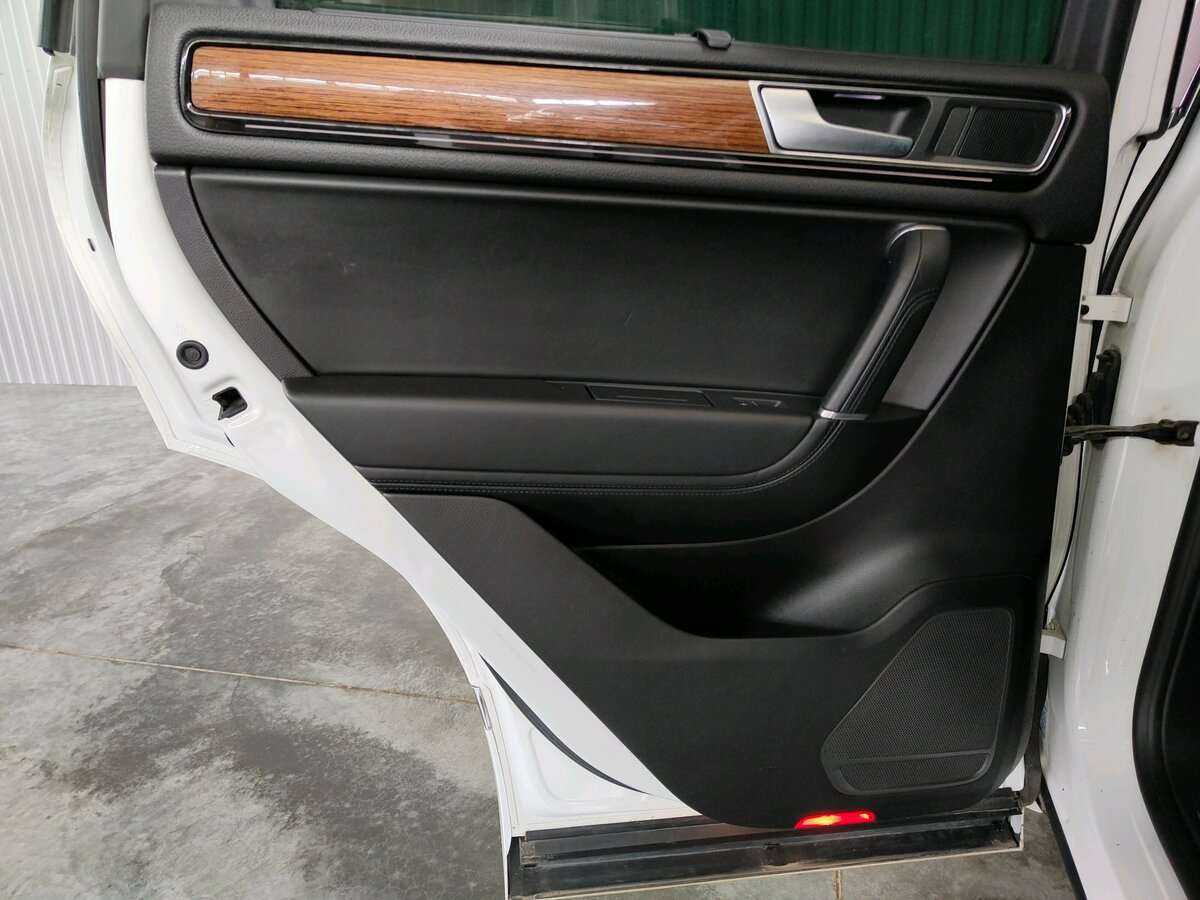 Volkswagen Touareg с пробегом — 2018 год. Фото: #13