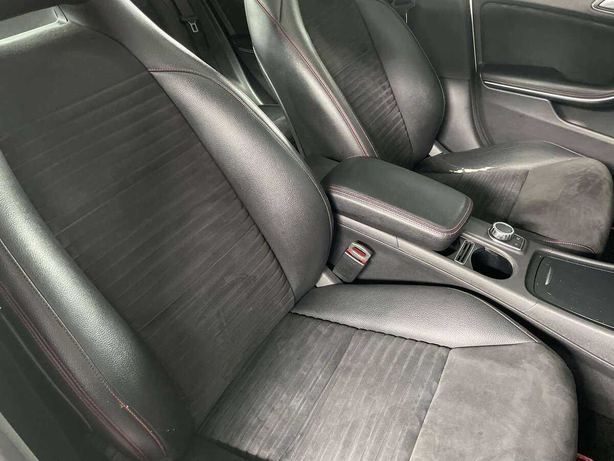 Mercedes-Benz CLA с пробегом — 2014 год. Фото: #18