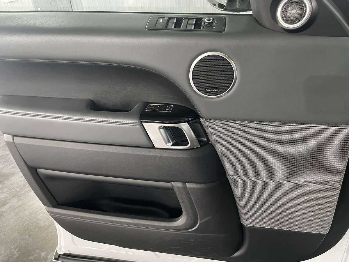 Land Rover Range Rover Sport с пробегом — 2013 год. Фото: #25