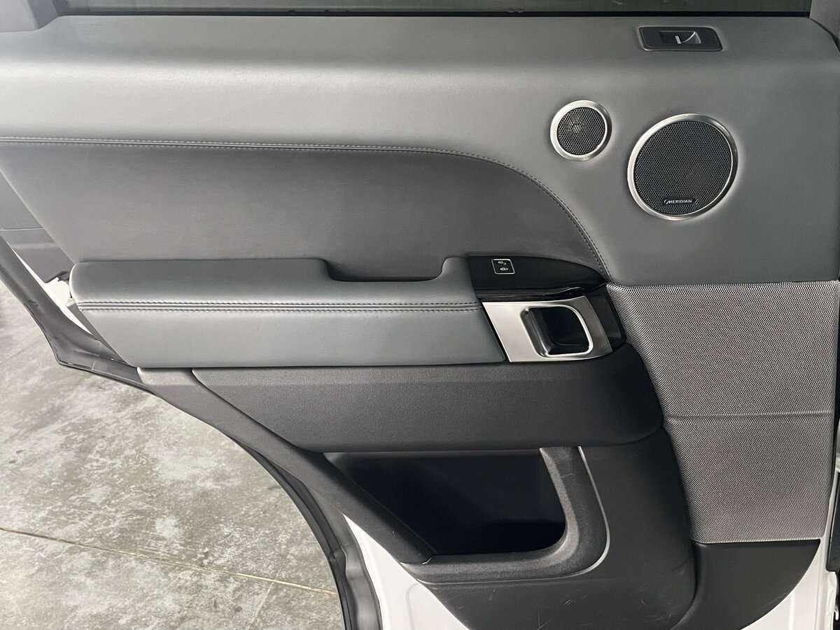 Land Rover Range Rover Sport с пробегом — 2013 год. Фото: #28