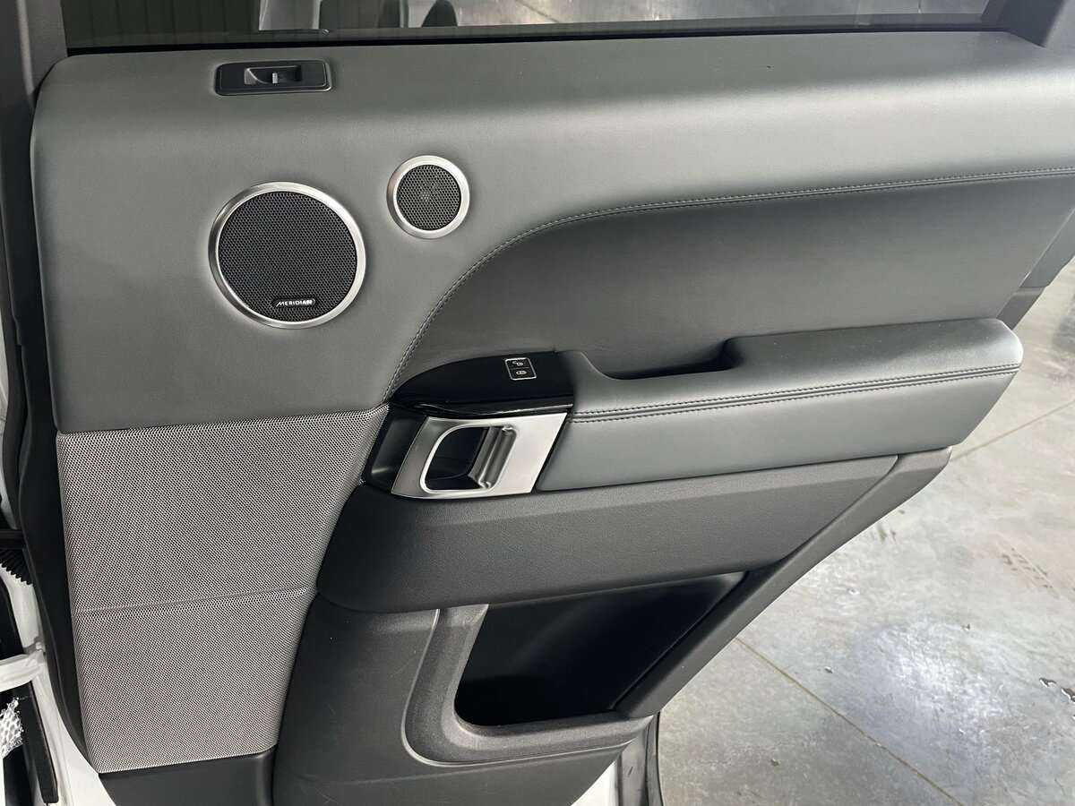 Land Rover Range Rover Sport с пробегом — 2013 год. Фото: #30