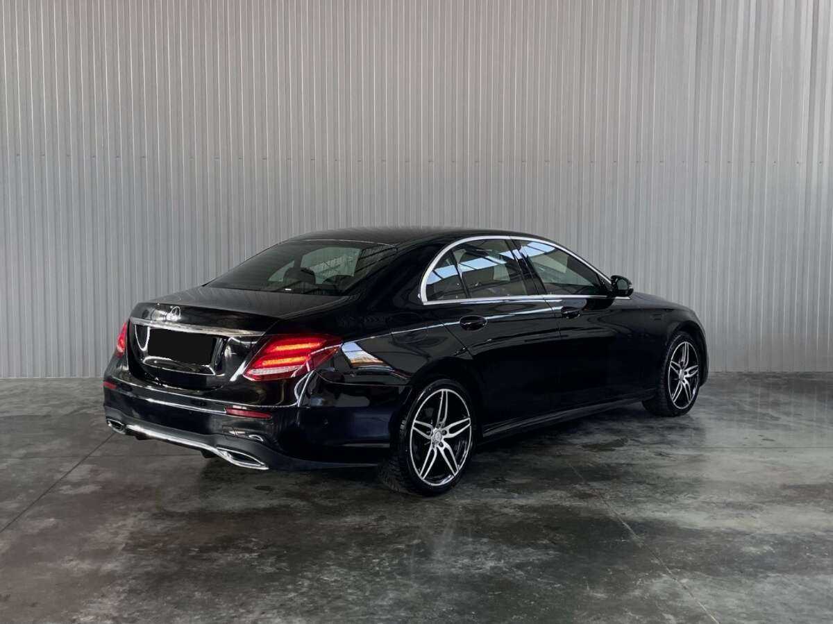 Mercedes-Benz E-Класс с пробегом — 2018 год. Фото: #4