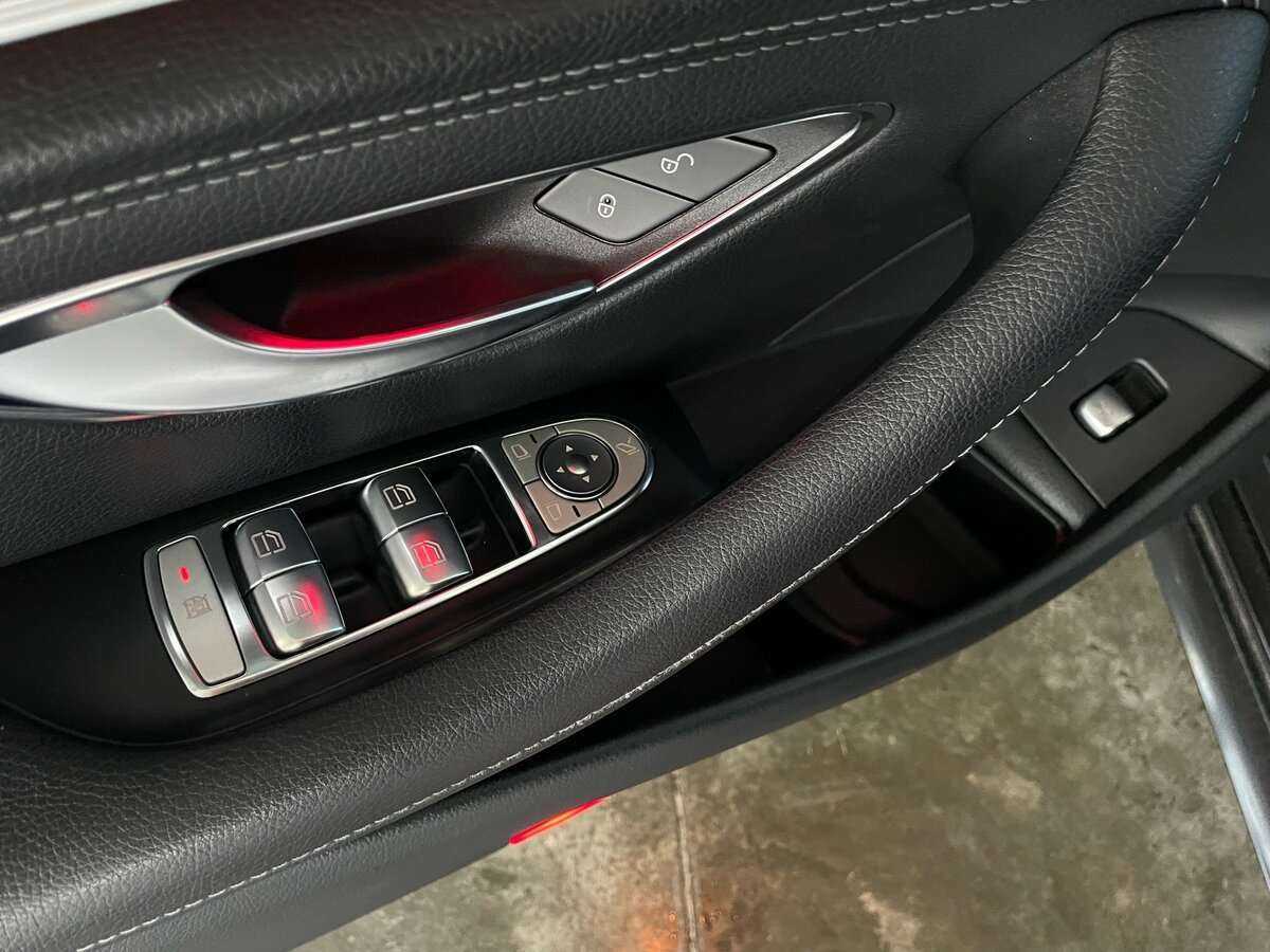 Mercedes-Benz E-Класс с пробегом — 2018 год. Фото: #22