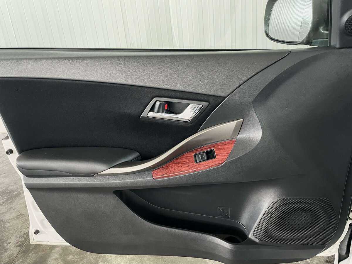 Toyota Allion с пробегом — 2007 год. Фото: #18