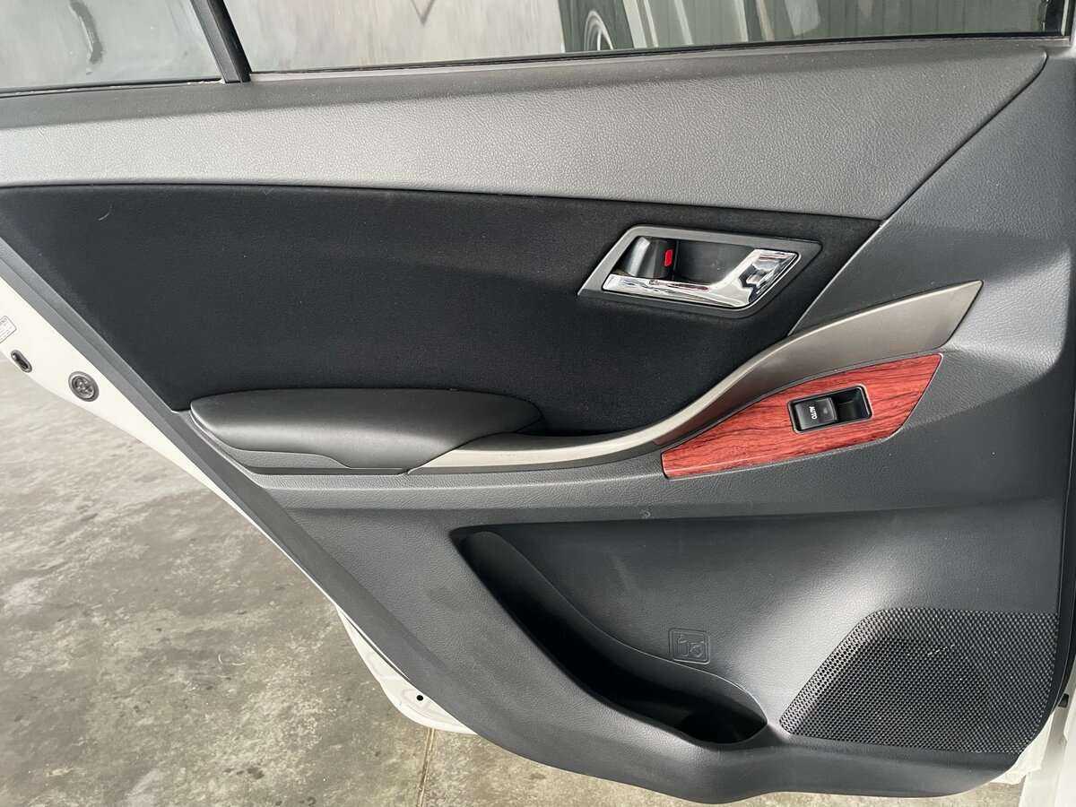 Toyota Allion с пробегом — 2007 год. Фото: #19