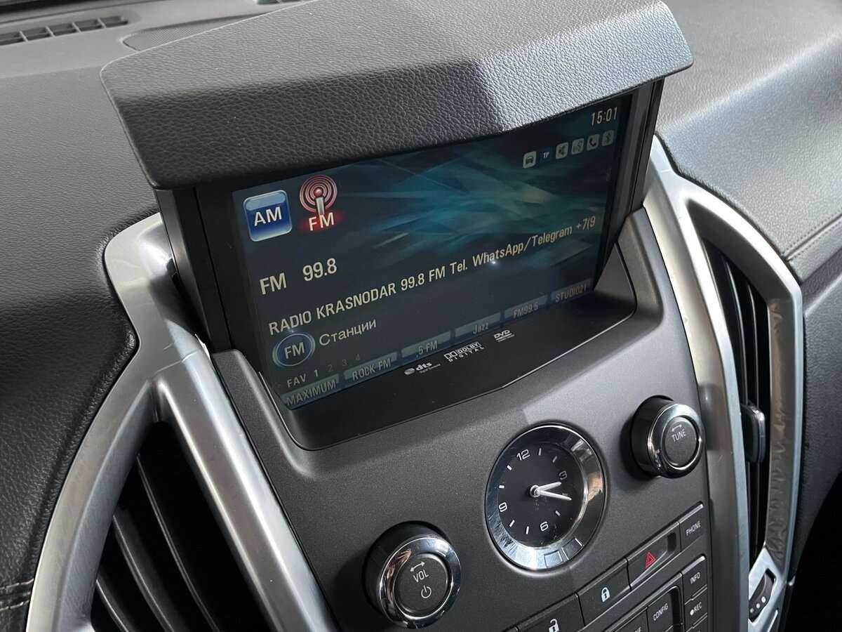 Cadillac SRX с пробегом — 2010 год. Фото: #13