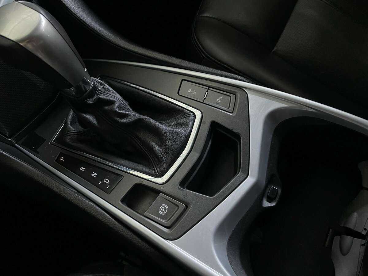 Cadillac SRX с пробегом — 2010 год. Фото: #16