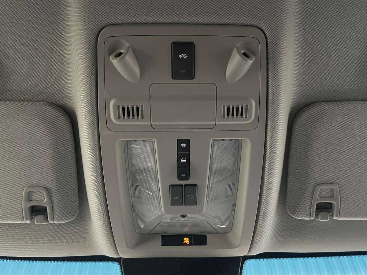 Cadillac SRX с пробегом — 2010 год. Фото: #17