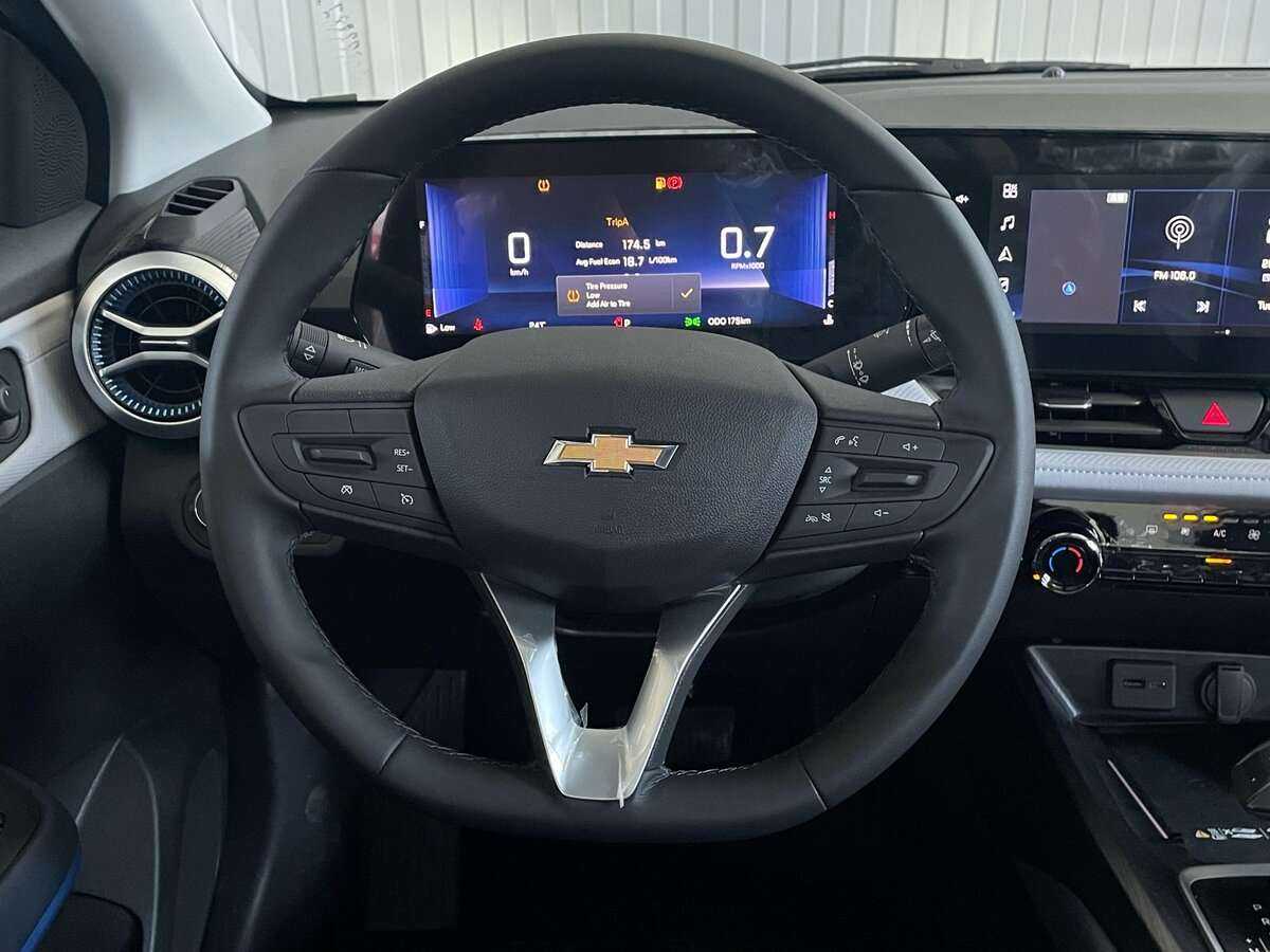 Chevrolet Monza с пробегом — 2023 год. Фото: #9