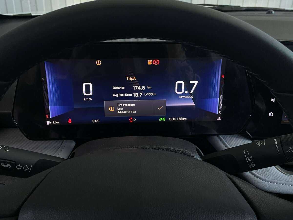 Chevrolet Monza с пробегом — 2023 год. Фото: #12