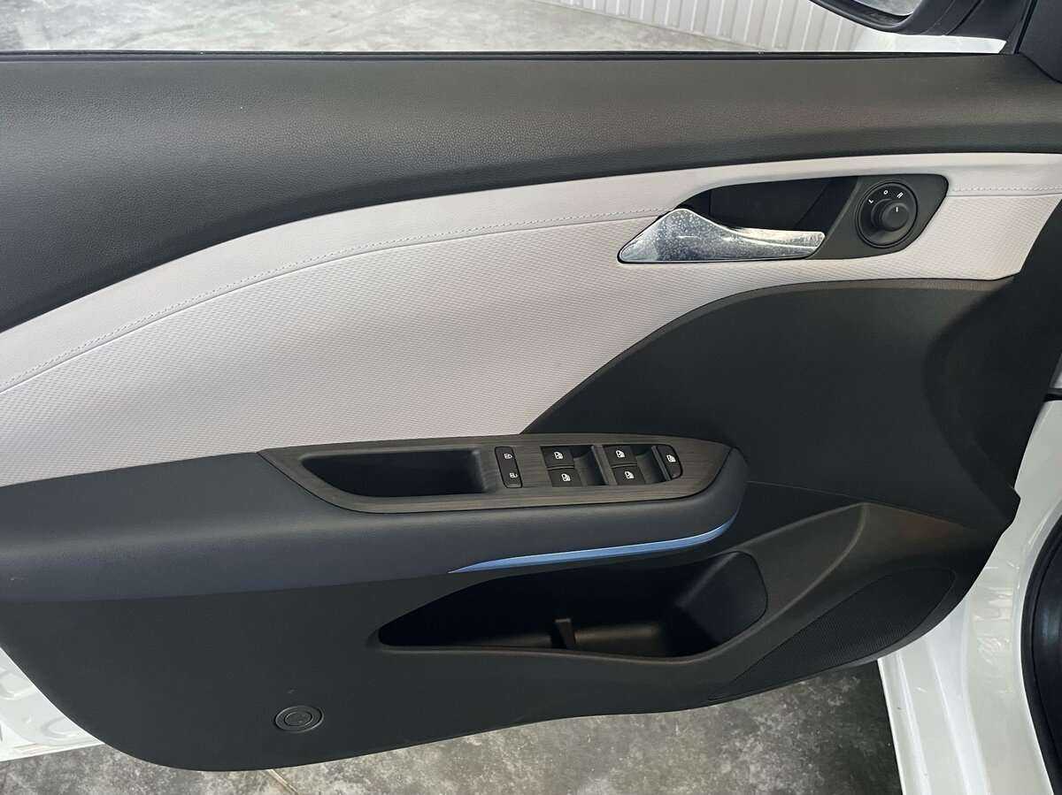 Chevrolet Monza с пробегом — 2023 год. Фото: #18