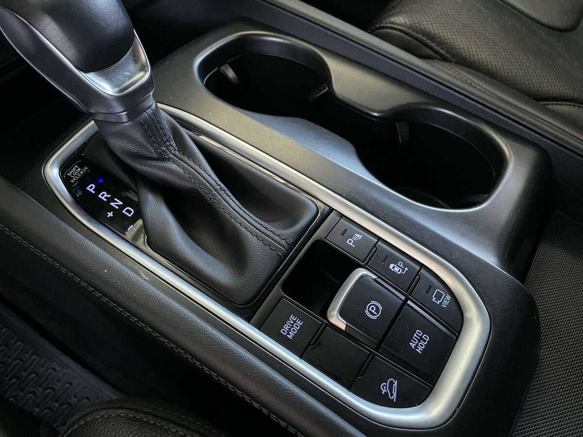 Hyundai Santa Fe с пробегом — 2020 год. Фото: #13