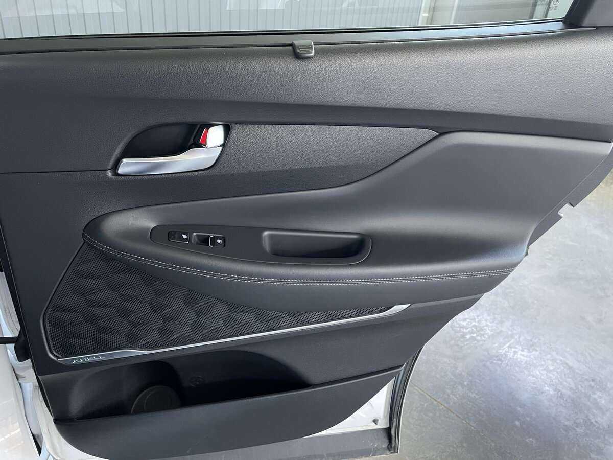 Hyundai Santa Fe с пробегом — 2020 год. Фото: #25