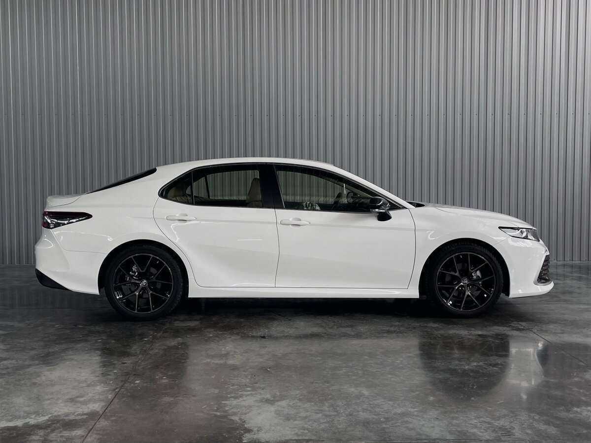 Toyota Camry с пробегом — 2022 год. Фото: #3