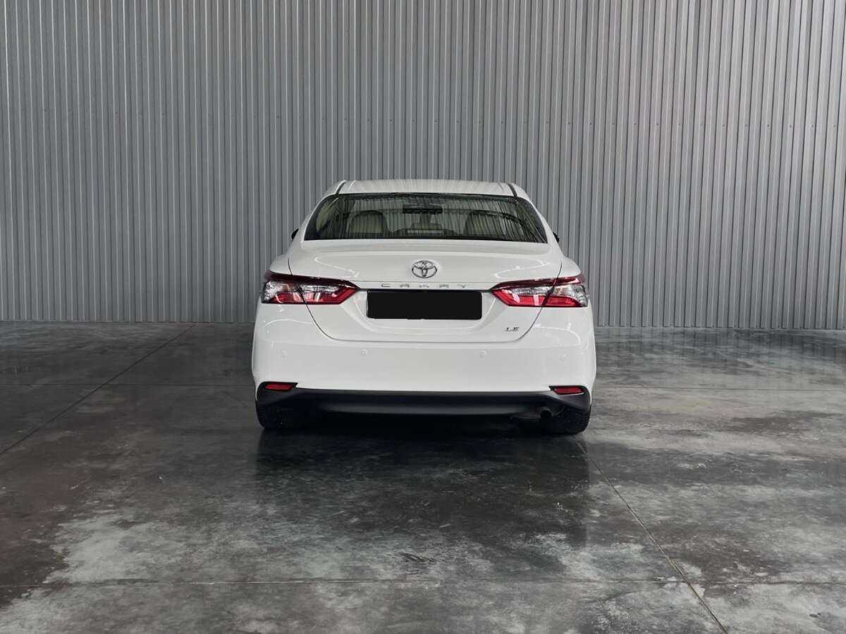 Toyota Camry с пробегом — 2022 год. Фото: #5