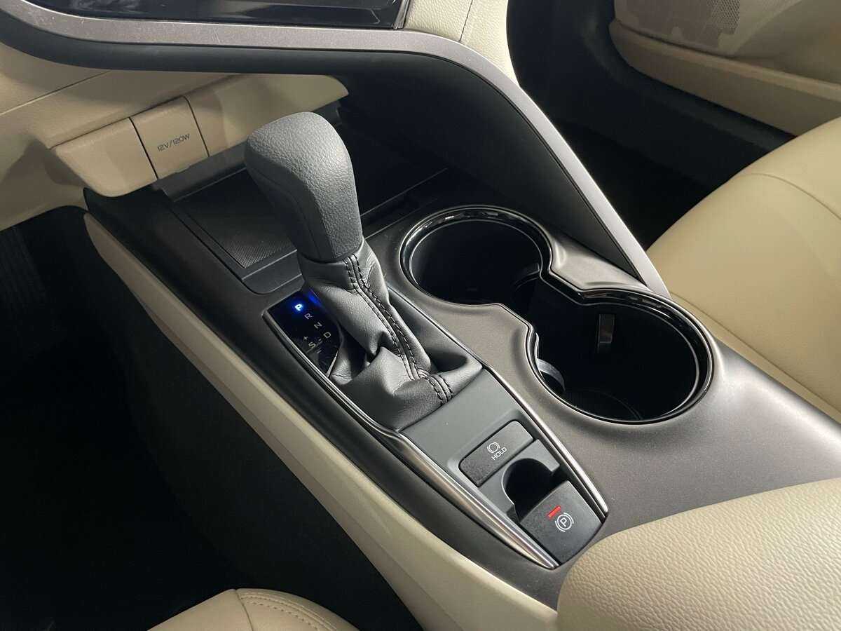 Toyota Camry с пробегом — 2022 год. Фото: #13